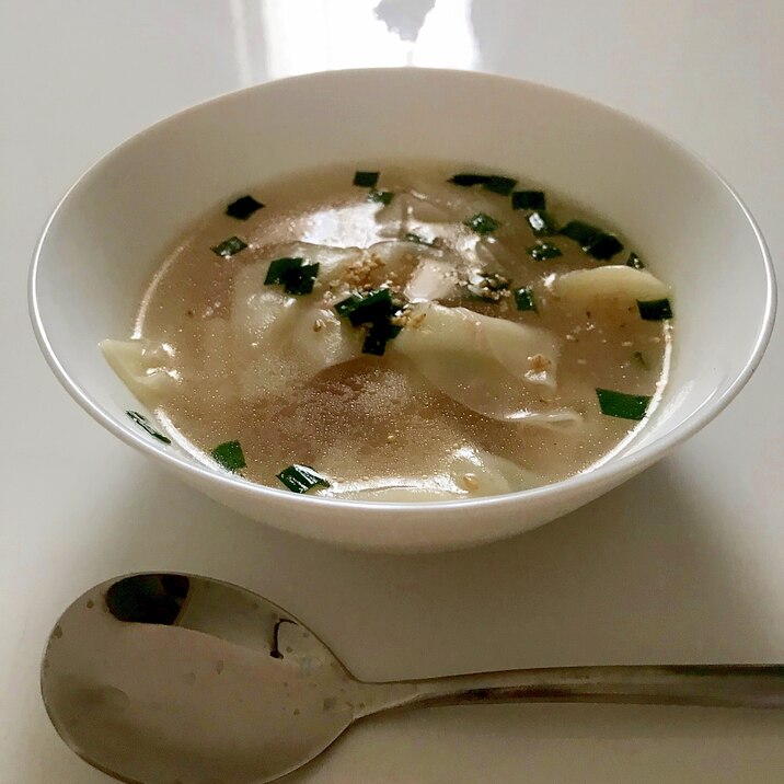 *残った餃子の皮のおいしいスープ*